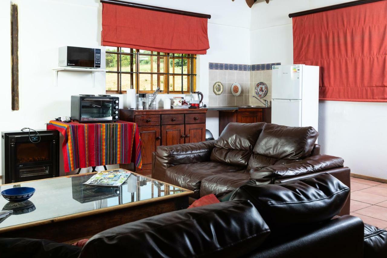 Olive Tree Farm Bed & Breakfast มากาลีสเบิร์ก ภายนอก รูปภาพ